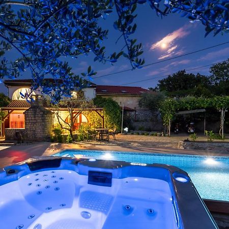 Stone Lady Holiday Home With Pool&Hot Tub,Sauna,Bbq,Garden Rasopasno Exterior foto