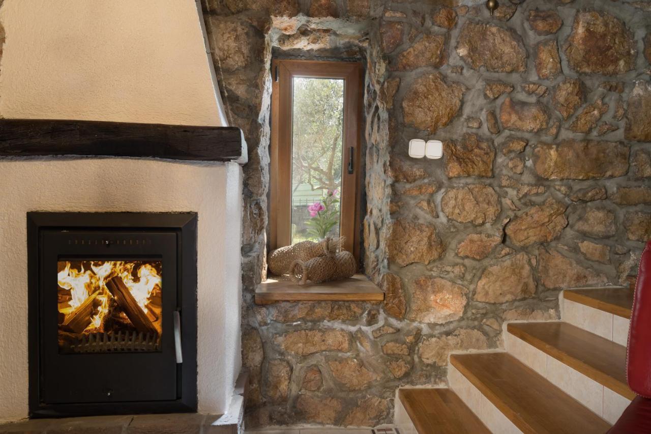 Stone Lady Holiday Home With Pool&Hot Tub,Sauna,Bbq,Garden Rasopasno Exterior foto