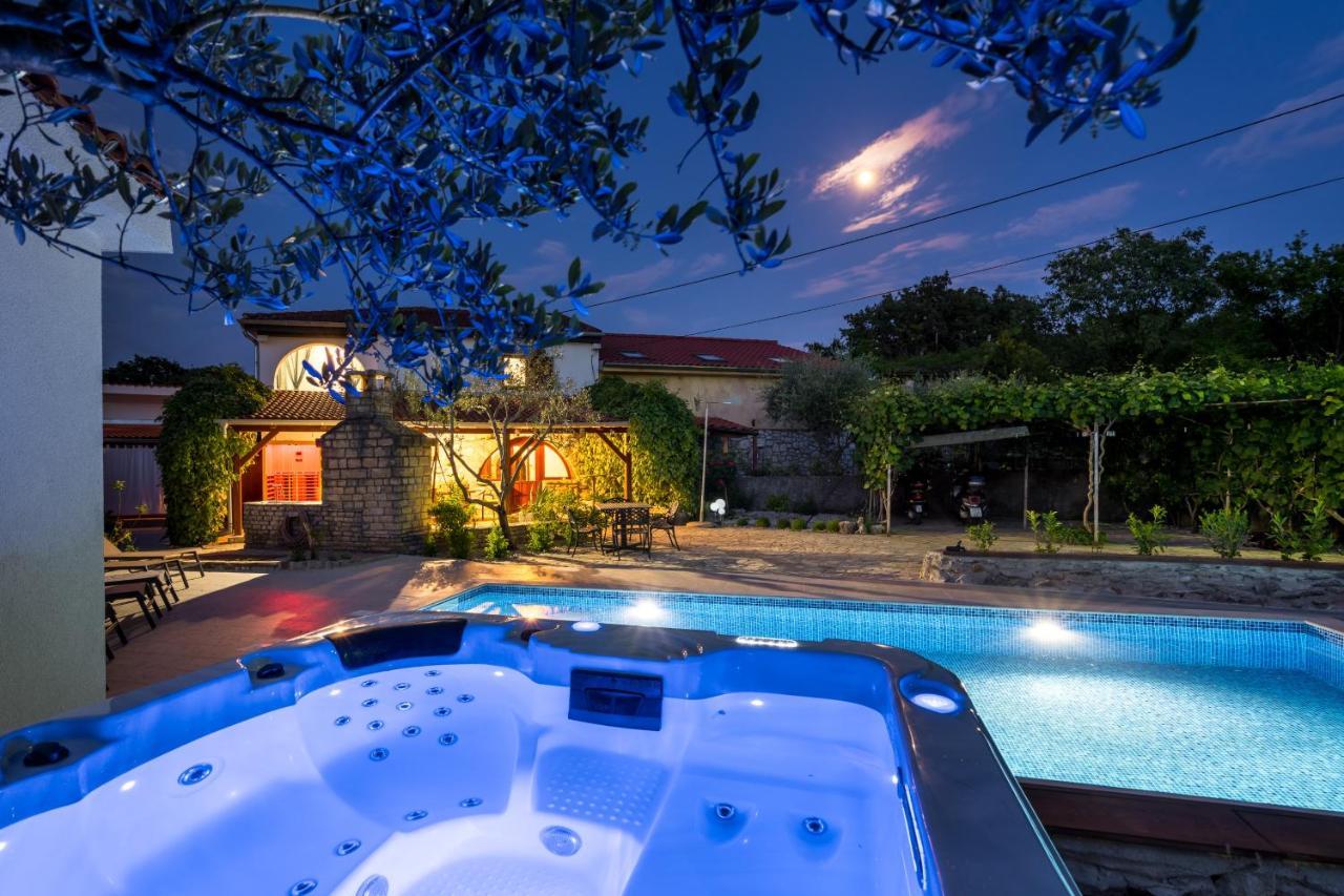 Stone Lady Holiday Home With Pool&Hot Tub,Sauna,Bbq,Garden Rasopasno Exterior foto