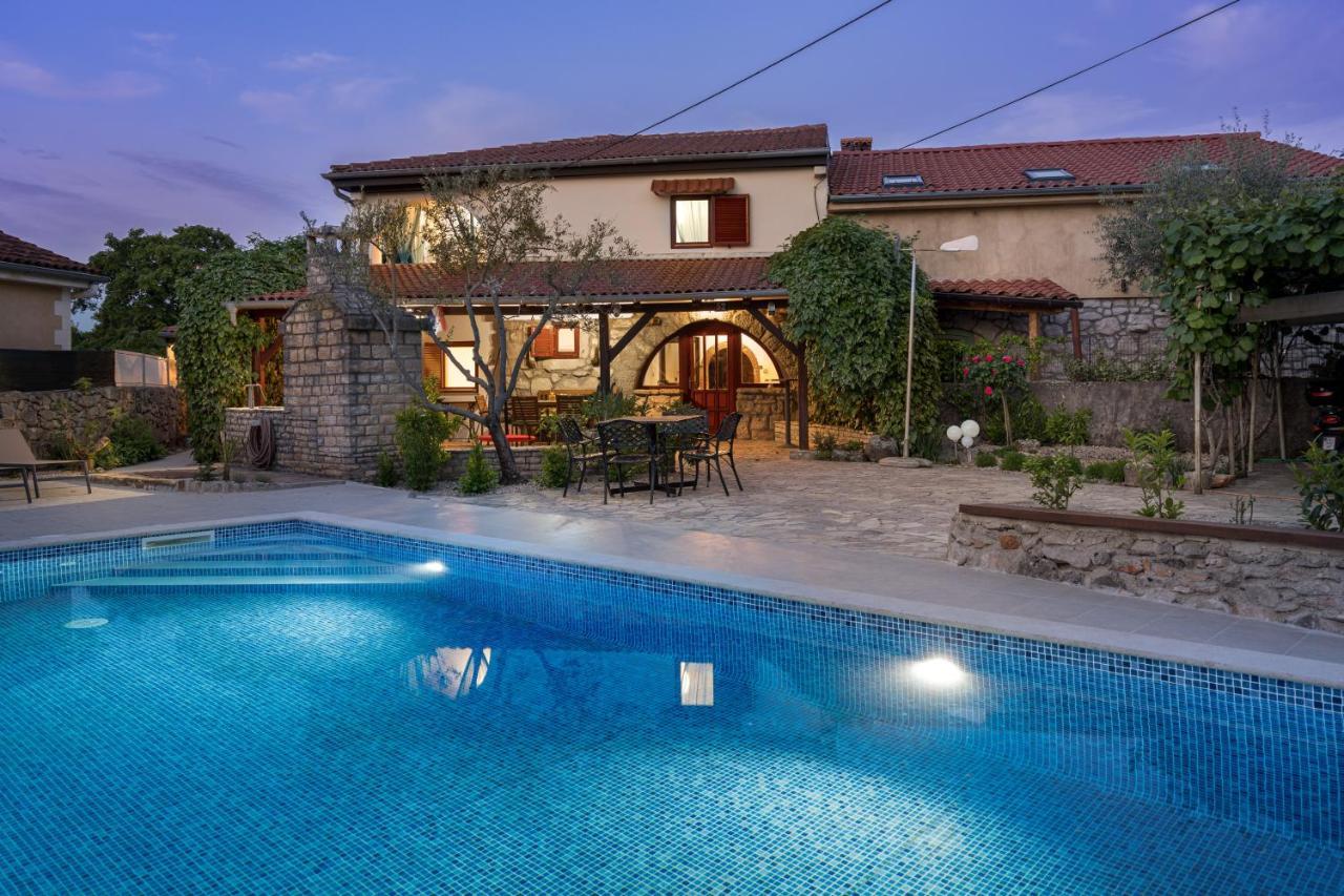 Stone Lady Holiday Home With Pool&Hot Tub,Sauna,Bbq,Garden Rasopasno Exterior foto