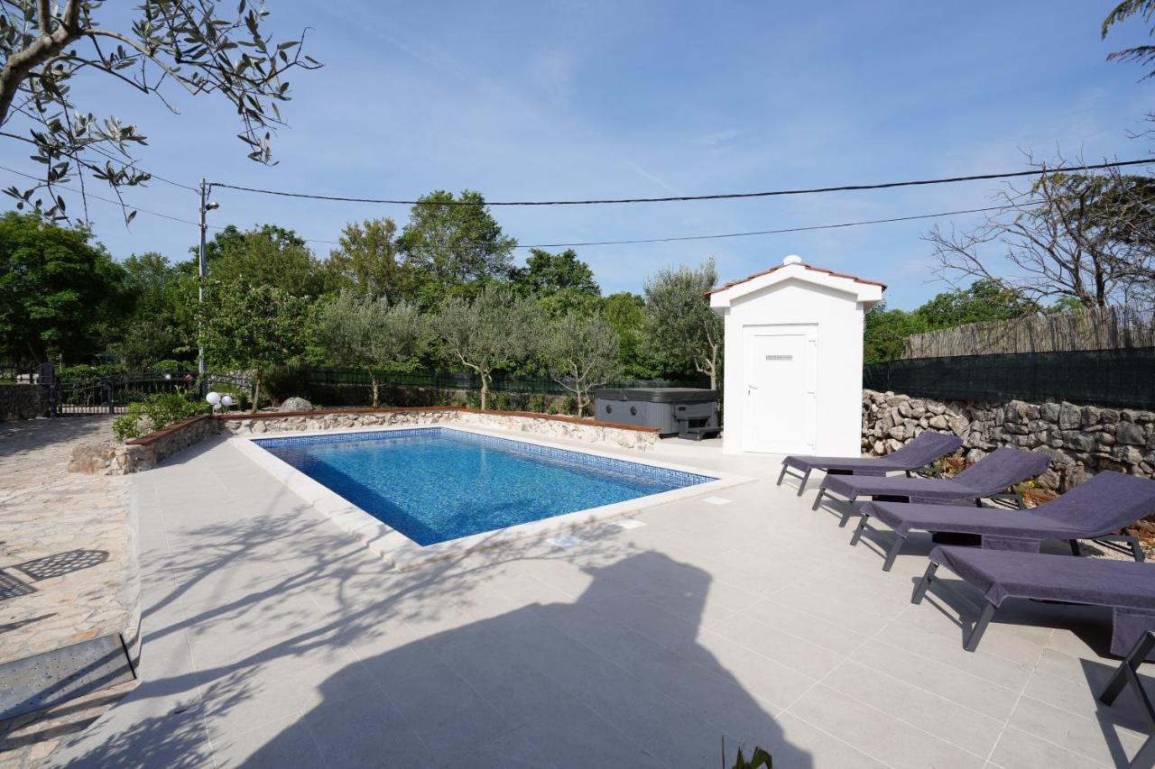 Stone Lady Holiday Home With Pool&Hot Tub,Sauna,Bbq,Garden Rasopasno Exterior foto